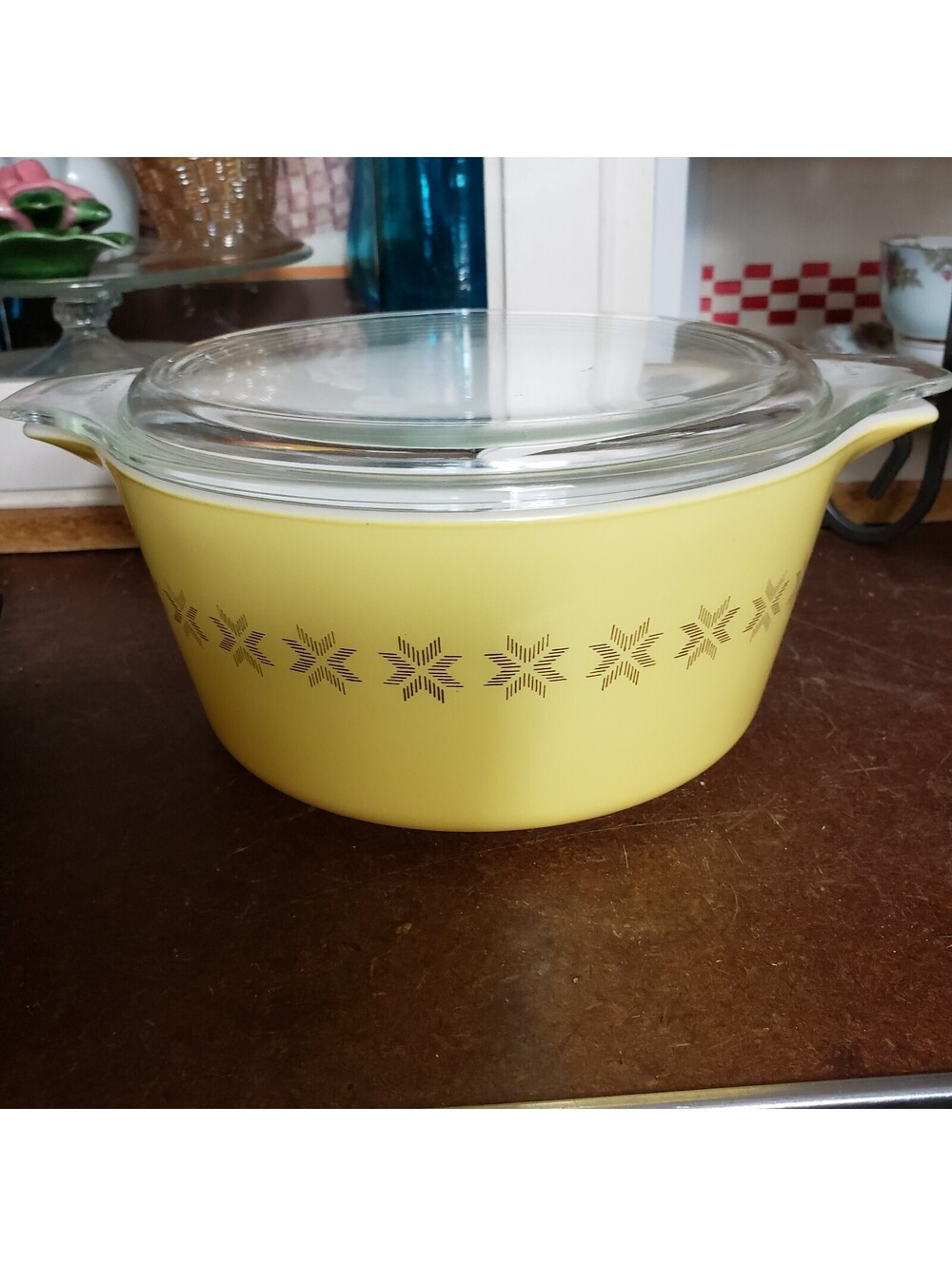 VTG Pyrex Yellow With Lid Cross Stitch Town & Country 1.5 Quart # 474-B